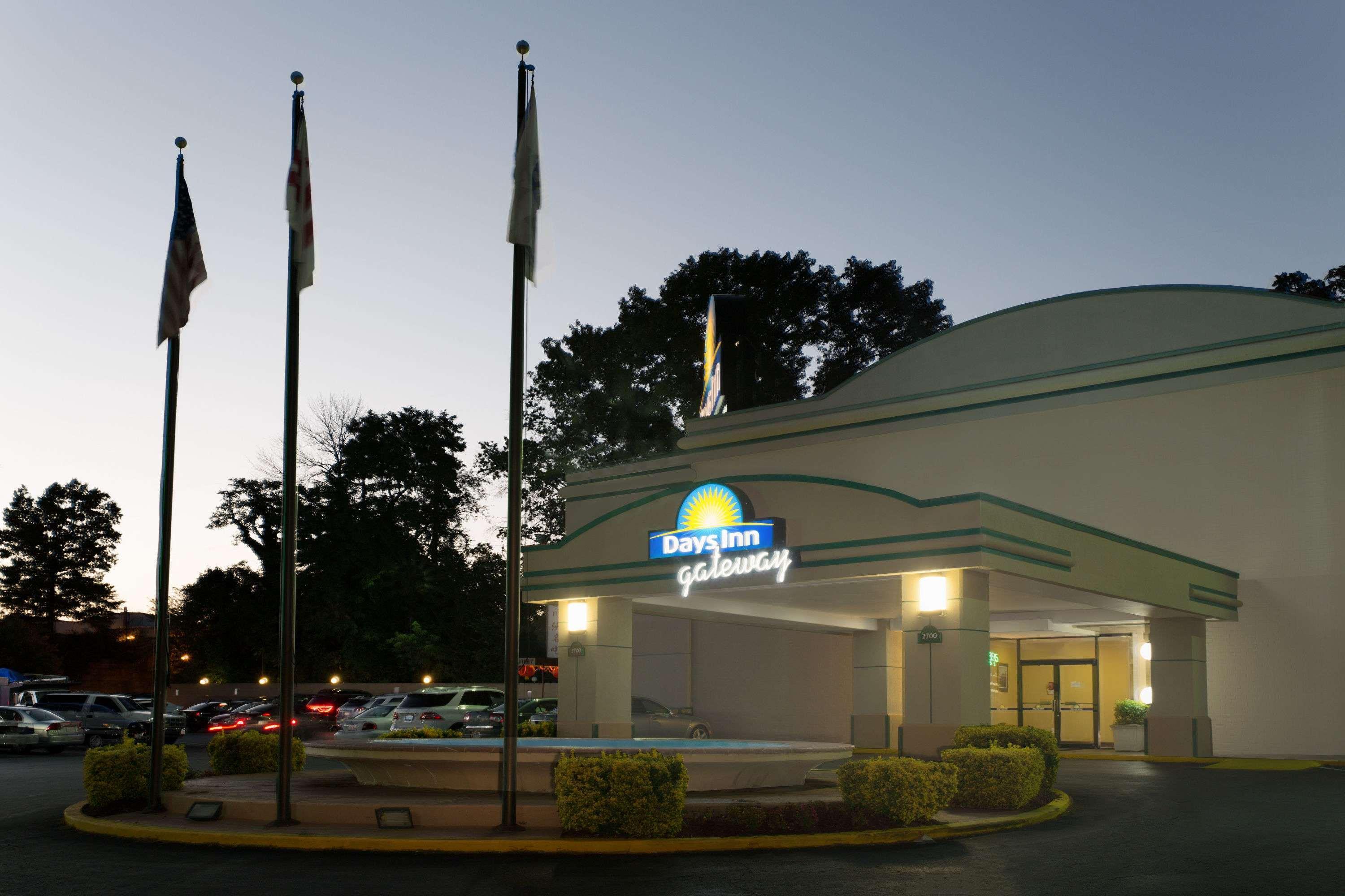 Days Inn By Wyndham Washington Dc/Gateway Esterno foto